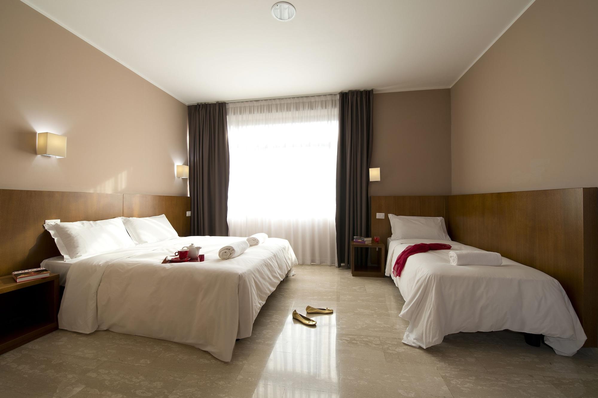 Oasi Village Hotel Milan Exterior photo