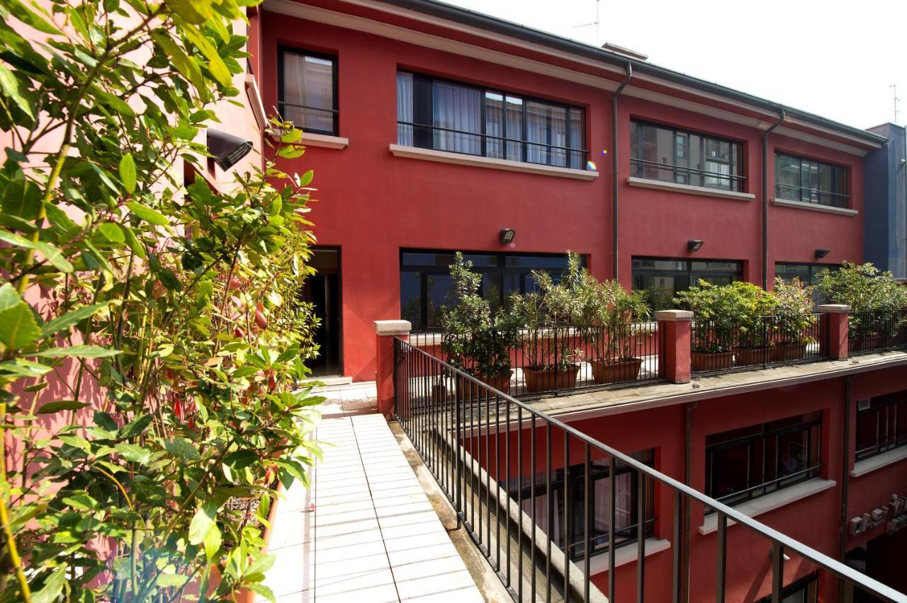 Oasi Village Hotel Milan Exterior photo