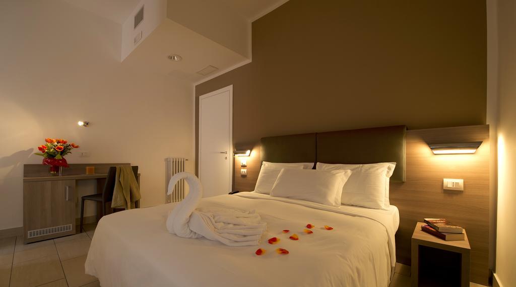 Oasi Village Hotel Milan Exterior photo