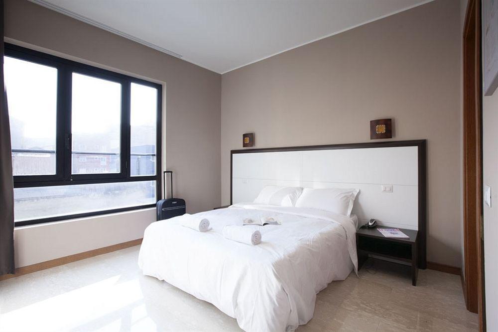 Oasi Village Hotel Milan Exterior photo