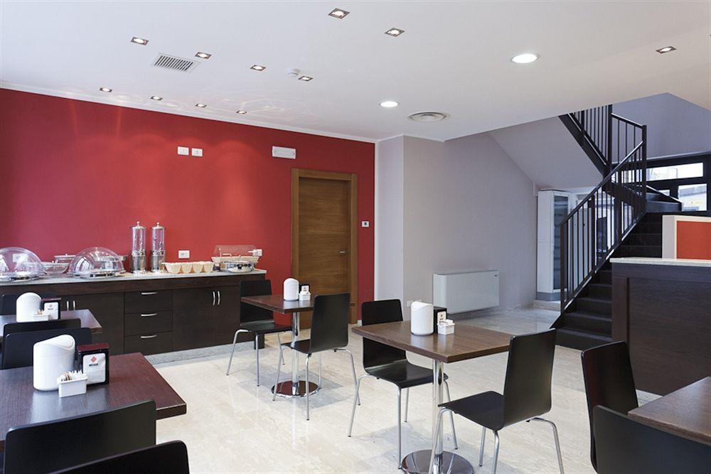 Oasi Village Hotel Milan Exterior photo