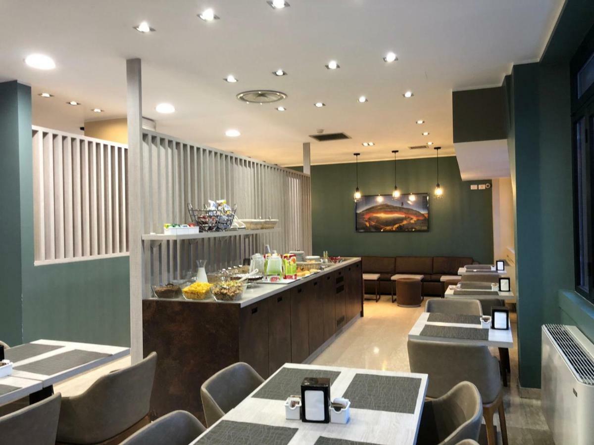 Oasi Village Hotel Milan Exterior photo